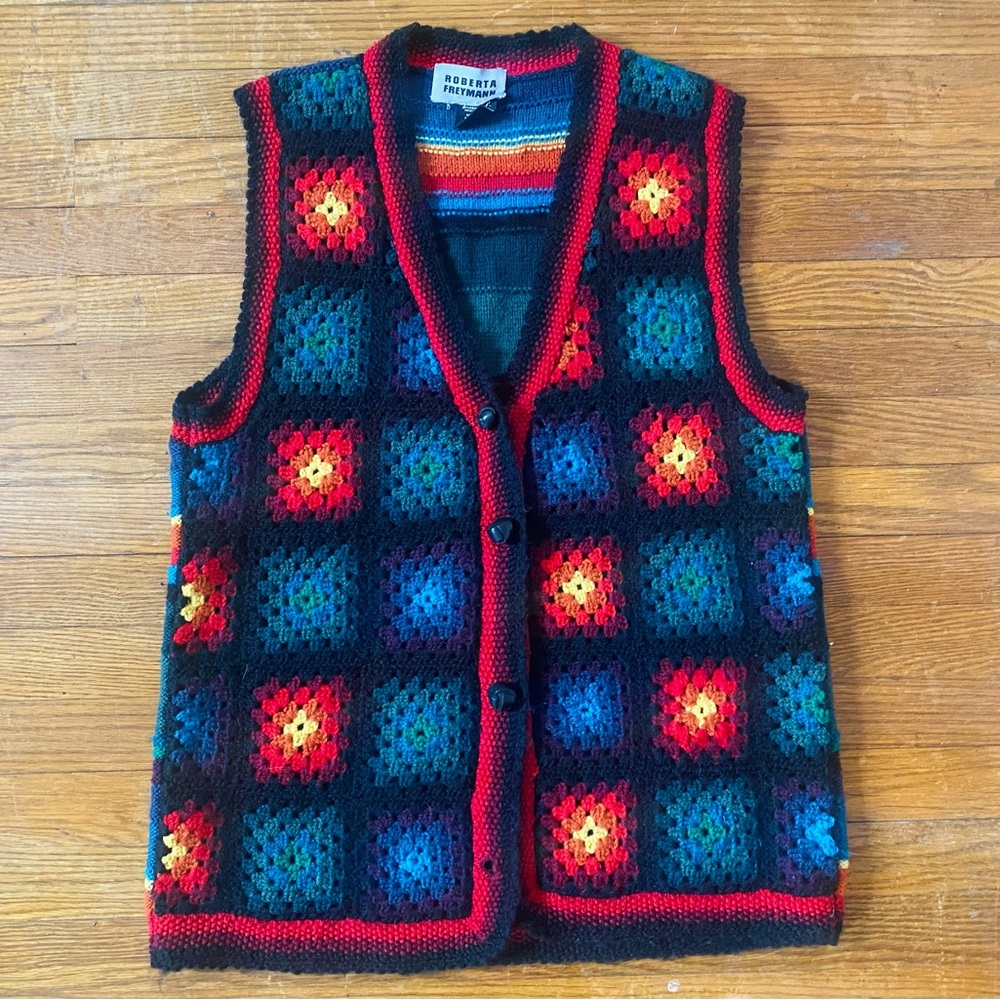 100% WOOL HAND KNITTED VINTAGE CROCHET GRANNY SQUARE SWEATER VEST